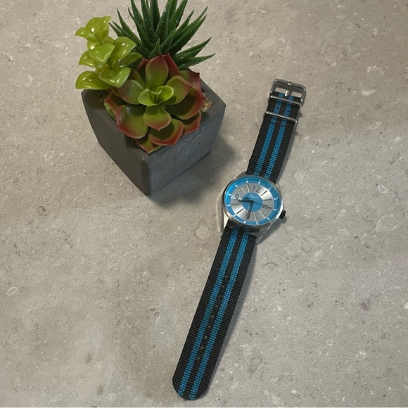 Original Penguin Spencer Watch - casual & stylish with black and blue stripes - Picture 3 of 5